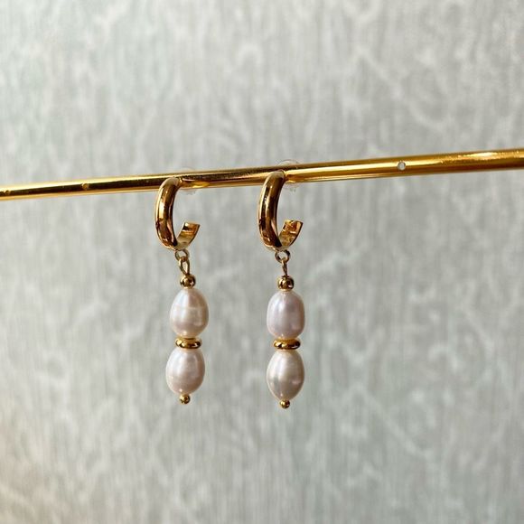 18K Gold Plated Savannah Pearl Drop Earrings - Picture 3 of 3